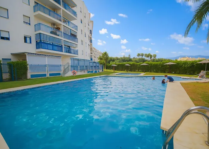 Daire Brisas-coastal Retreat By The Estepona