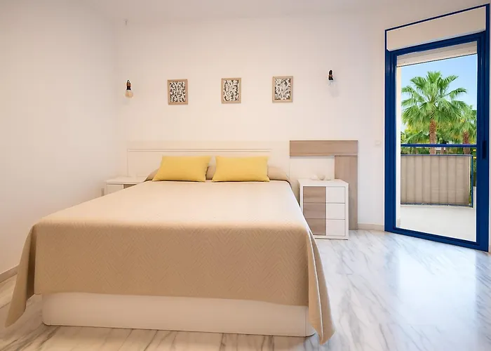 Daire Brisas-coastal Retreat By The Estepona