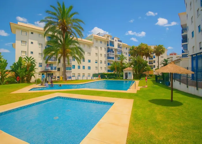 Brisas-coastal Retreat By The Apartment Estepona