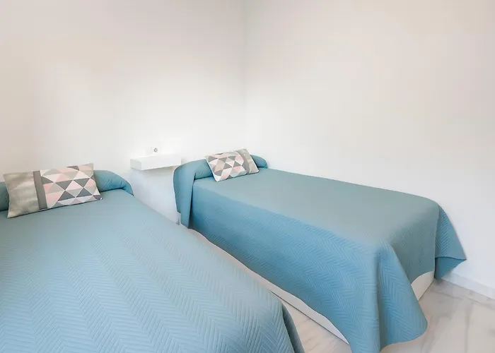 Brisas-coastal Retreat By The Apartment Estepona