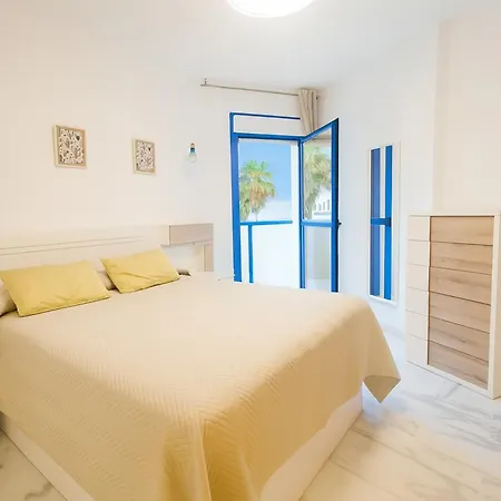 Brisas-coastal Retreat By The Lejlighed Estepona